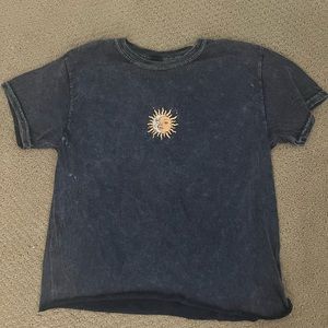Small sun and moon tee